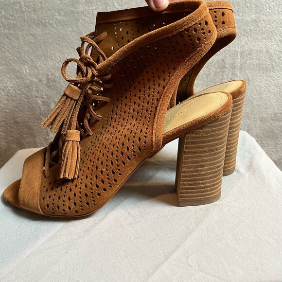 Marc Fisher Shaini Perforated Lace-Up Peep-Toe Booties Size 9 - Picture 3 of 7